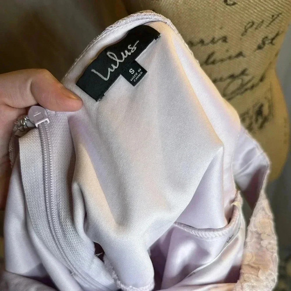 NWT Lulu’s Lilac Lace Midi Dress Size Small - Picture 15 of 15